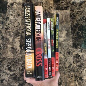 James Patterson Book Lot 2: HC Step On A Crack Cross Lot 4: Bookshots Manhunt PB